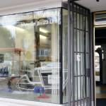 Schaufensterbeschriftung für miradlo Versanddepot - die Lieferadresse in Konstanz