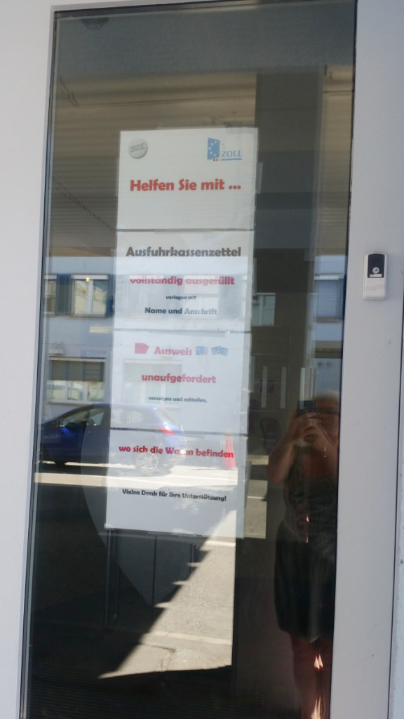 Grenze in Konstanz-Kreuzlingen und Ausfuhrhinweise des deutschen Zolls, kein Hinweis auf Lieferadressen