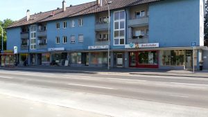 Kurzparkplätze vor der Ladenzeile - Parken jetzt wieder ohne Baustelle vorm miradlo Versanddepot Konstanz